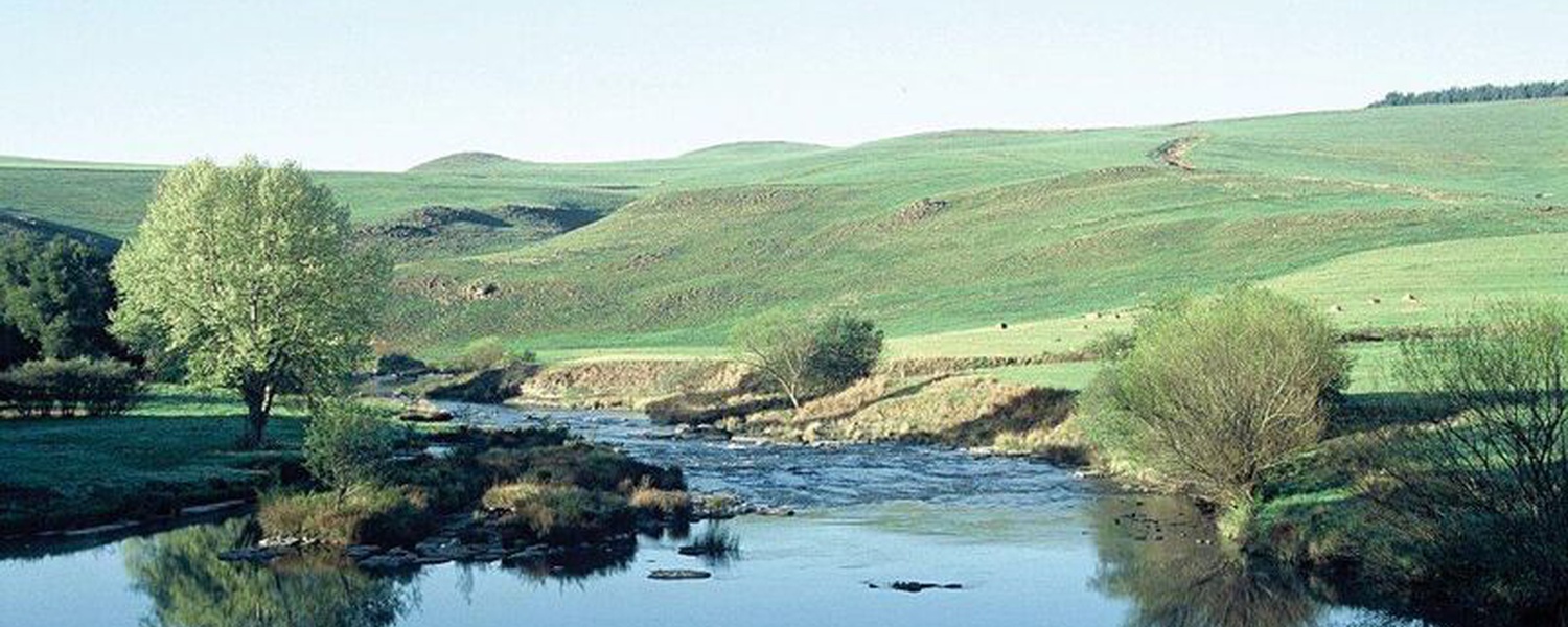 Umzimkulu river Lodge, river frontage country resort underberg accommodation